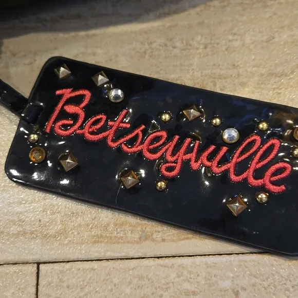 Betsey Johnson Betseyville Unique Clear Vinyl Tote with Removable Drawstring Bag - Picture 2 of 16